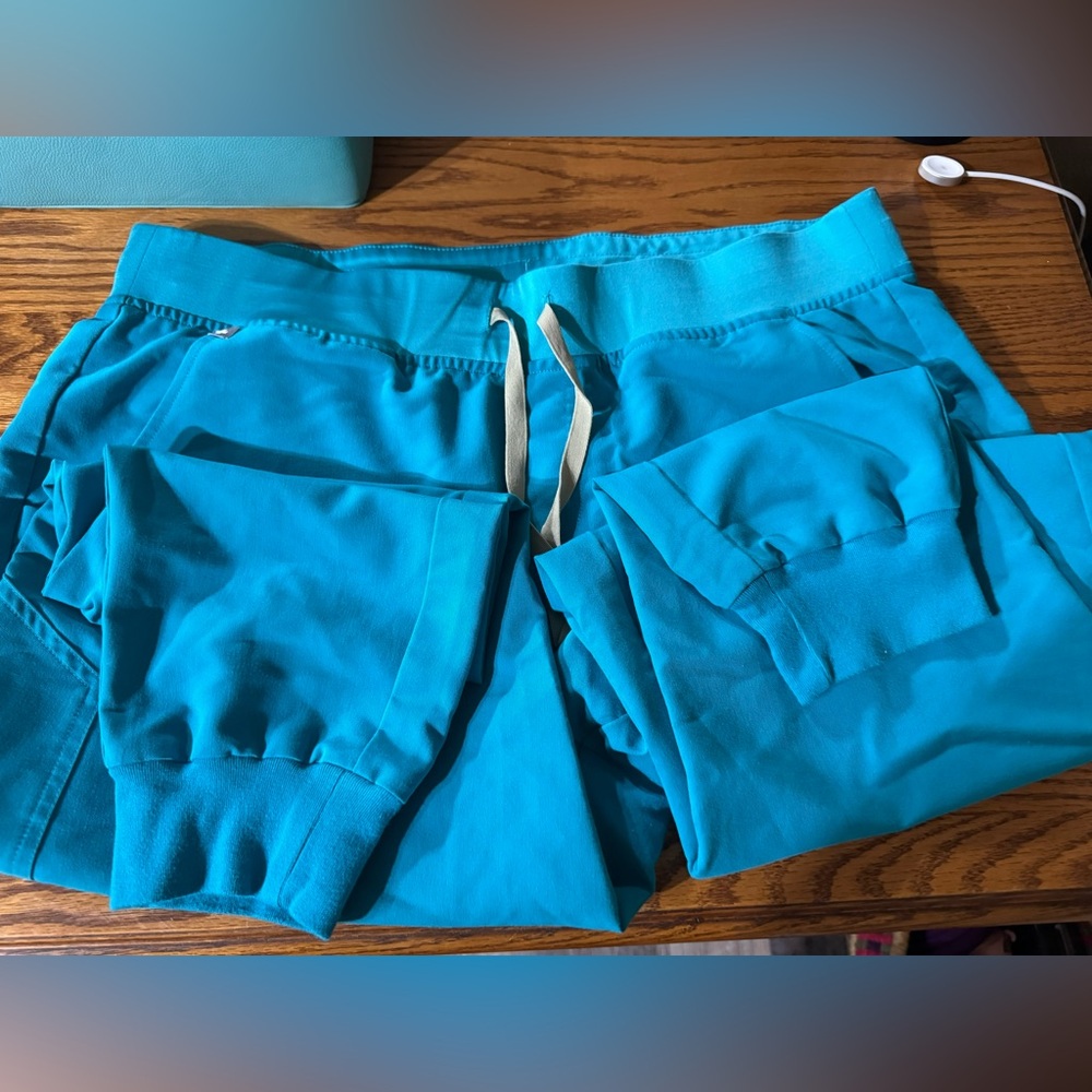 Figs scrub pants